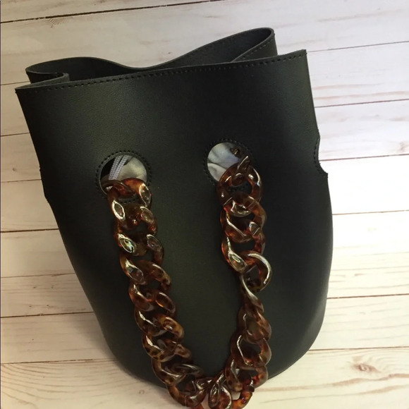 Steve Madden Faux Leather Black Bucket With Acrylic Chain + A Pouch Handbag BNWT - Picture 1 of 8